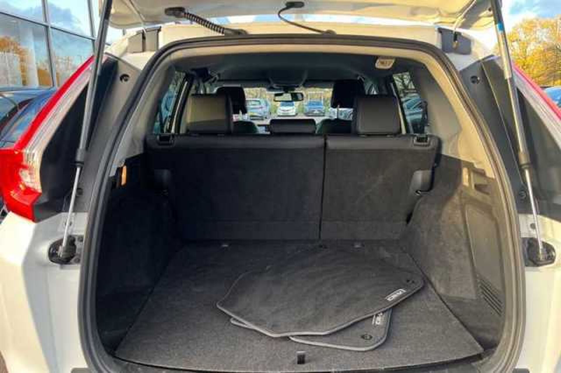 Honda CR-V Hybrid 2.0 I-MMD HYBRID SR 2WD 5DR ECVT 