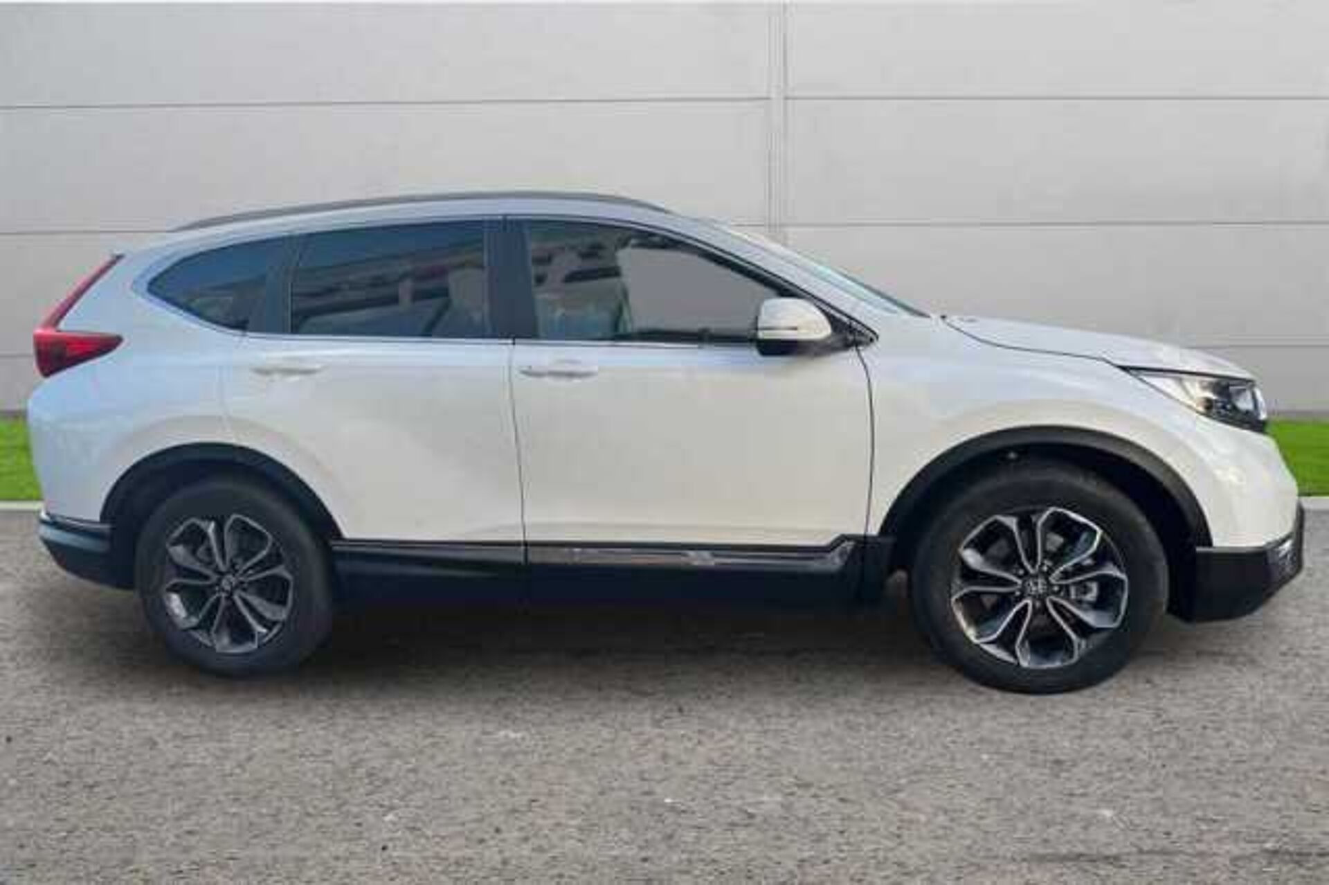 Honda CR-V Hybrid 2.0 I-MMD HYBRID SR 2WD 5DR ECVT 