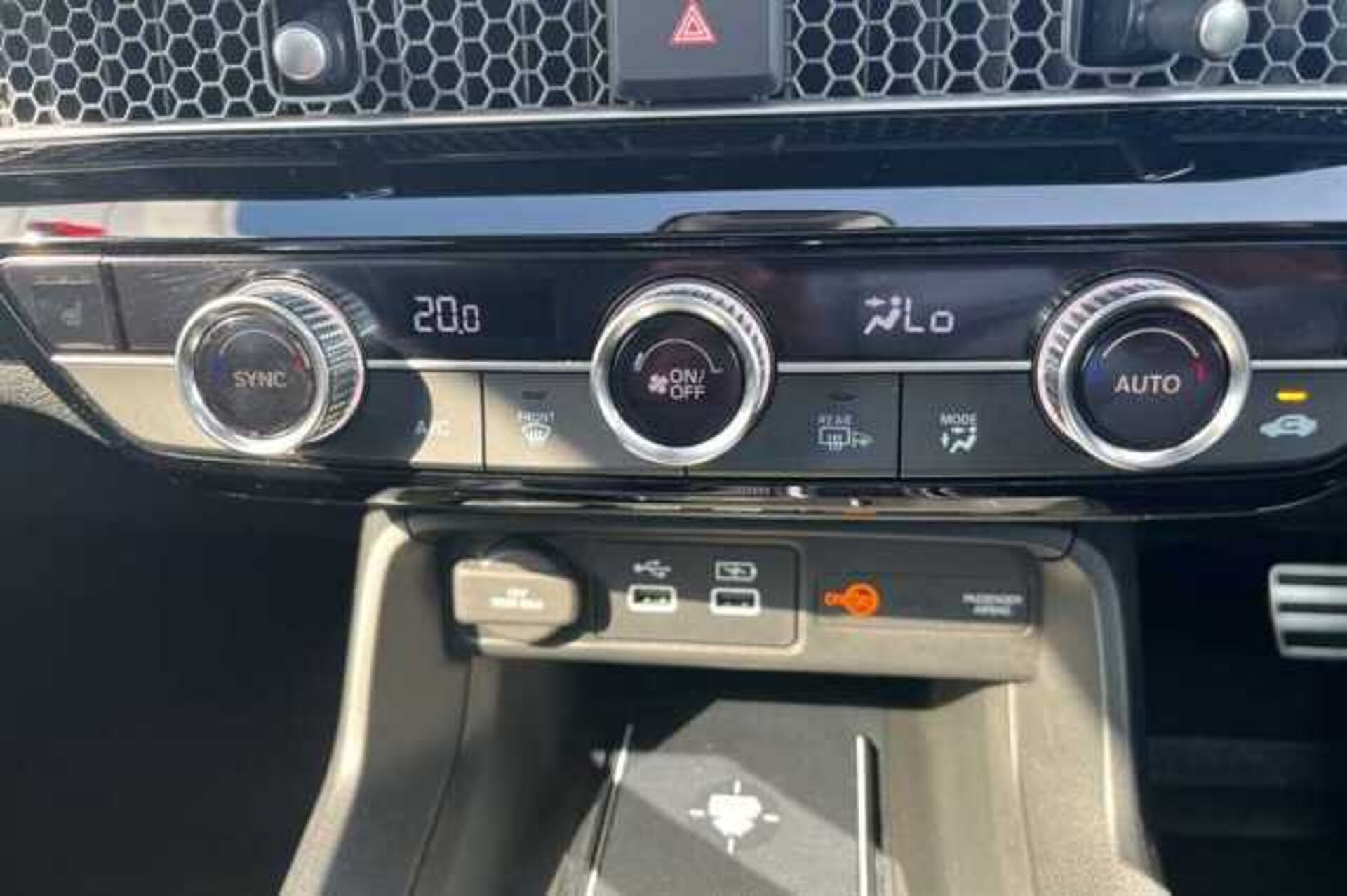 Honda Civic Hybrid 2.0 EHEV ADVANCE 5DR CVT 