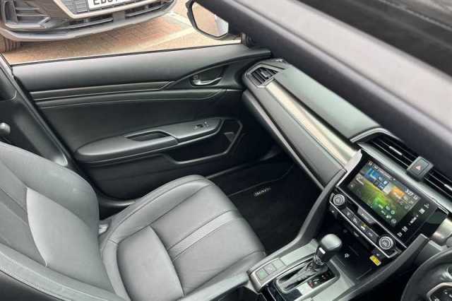 Honda Civic 1.5 VTEC Turbo Prestige 5dr CVT 