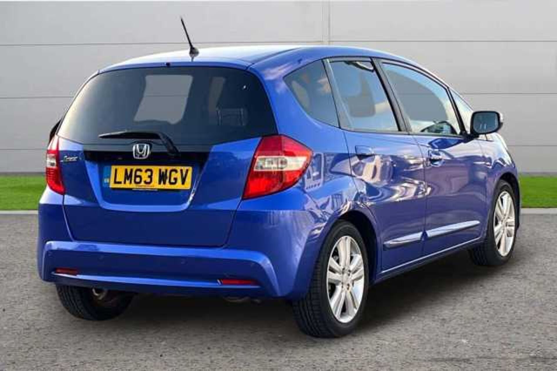 Honda Jazz 1.4 i-VTEC ES Plus Hatchback 5dr Petrol CVT Euro 5 (99 ps) 
