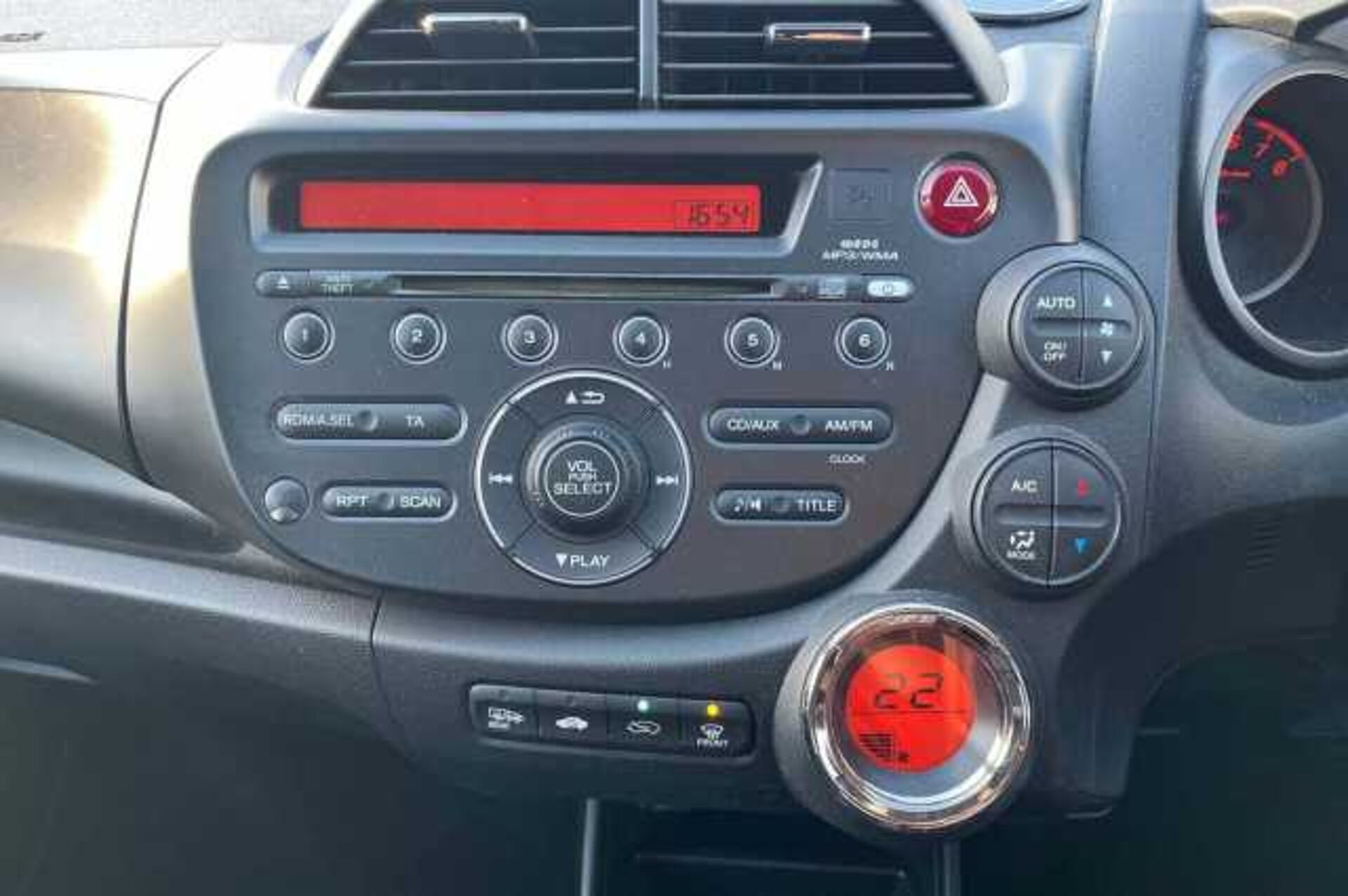 Honda Jazz 1.4 i-VTEC ES Plus Hatchback 5dr Petrol CVT Euro 5 (99 ps) 