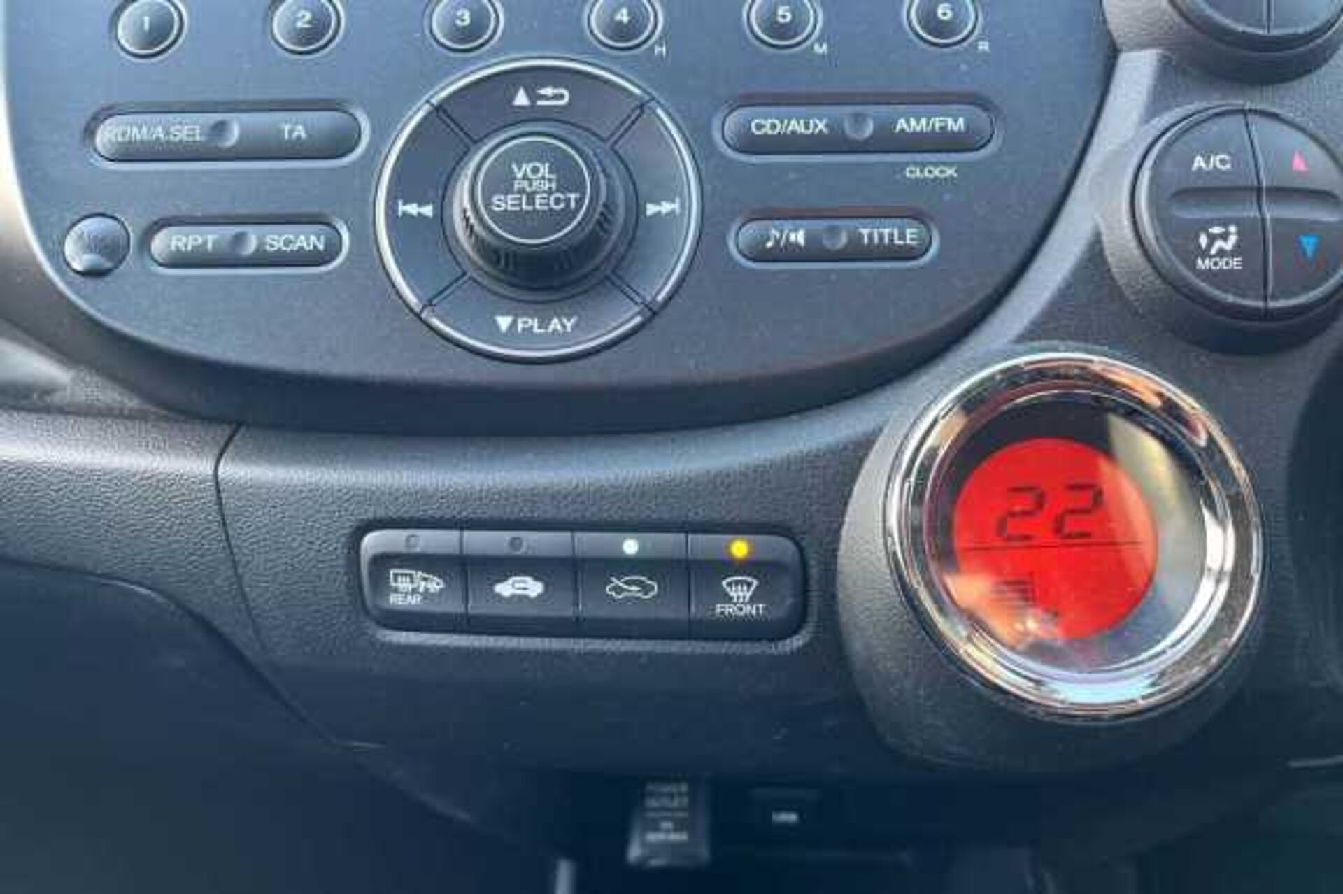 Honda Jazz 1.4 i-VTEC ES Plus Hatchback 5dr Petrol CVT Euro 5 (99 ps) 