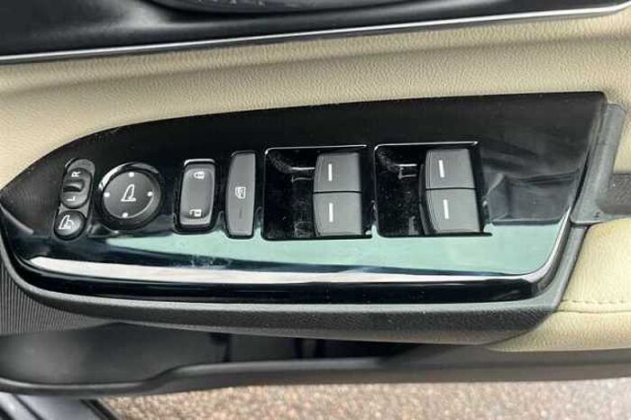Honda CR-V Hybrid 2.0 I-MMD HYBRID SR 5DR ECVT 