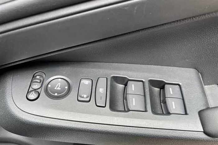 Honda HR-V Hybrid 1.5 EHEV ELEGANCE 5DR CVT 