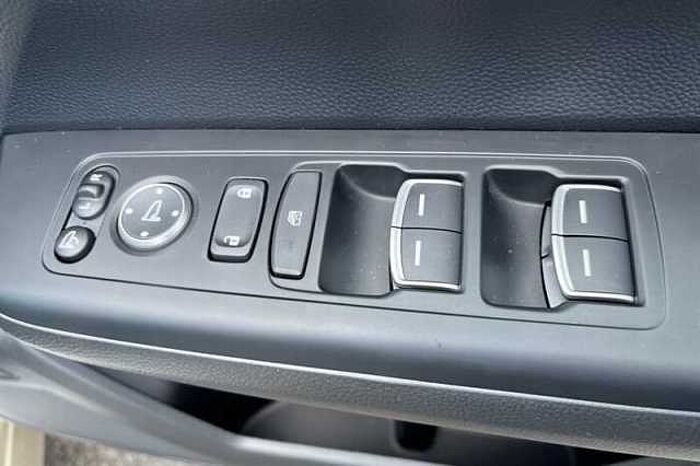 Honda CR-V Hybrid 2.0 ePHEV Advance Tech 5dr eCVT 