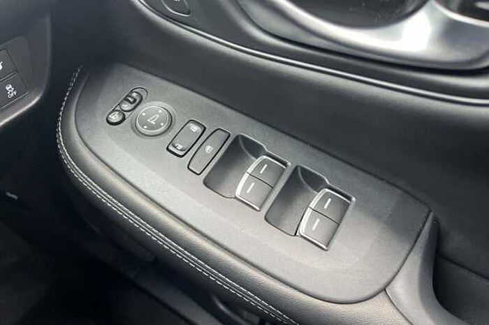 Honda ZR-V e:HEV 2.0 h i-MMD Advance SUV 5dr Petrol Hybrid eCVT Euro 6 (s/s) (184 ps) 